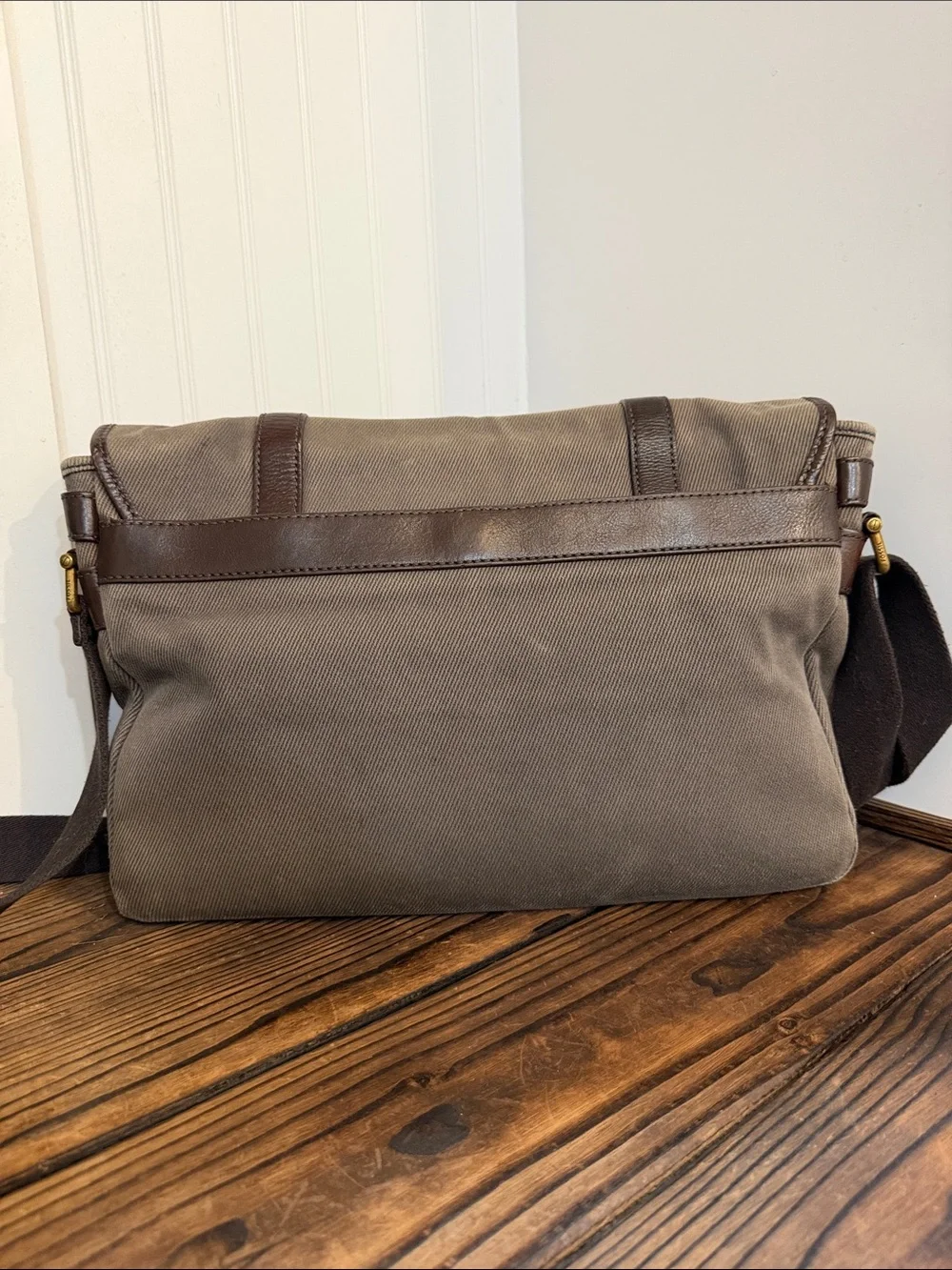 Vintage Fossil Estate City Canvas/ Leather messenger bag
